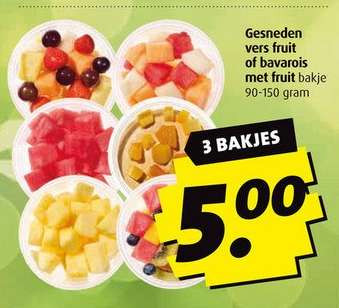 Gesneden vers fruit of bavarois met fruit